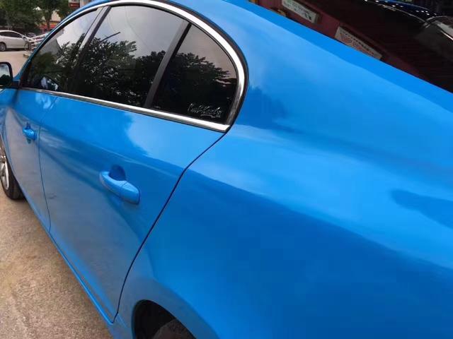 沃尔沃S60亮光蓝车身改色 换个颜色保护下车漆