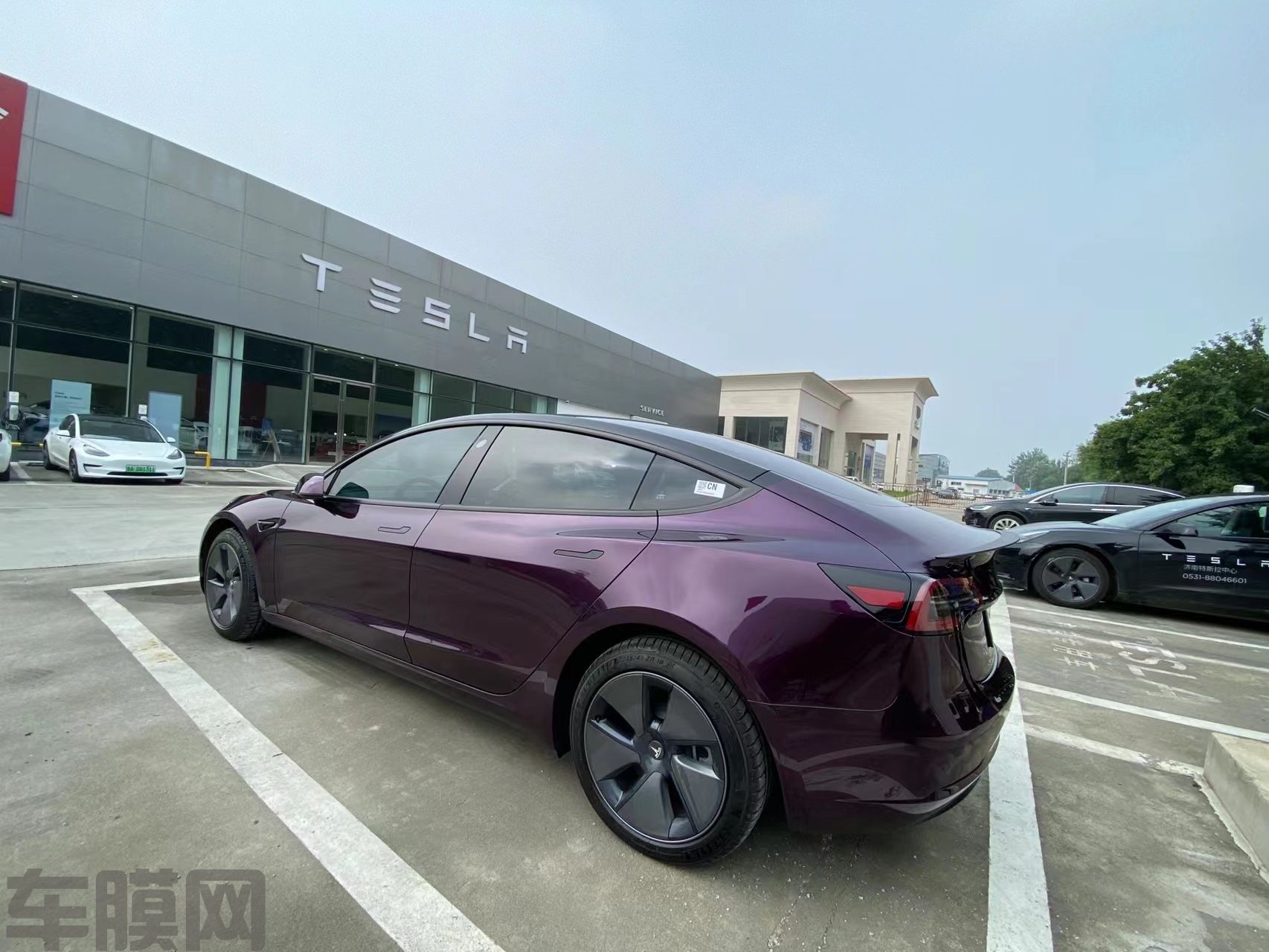 特斯拉Model 3 重金属黑魅紫改色膜 效果图